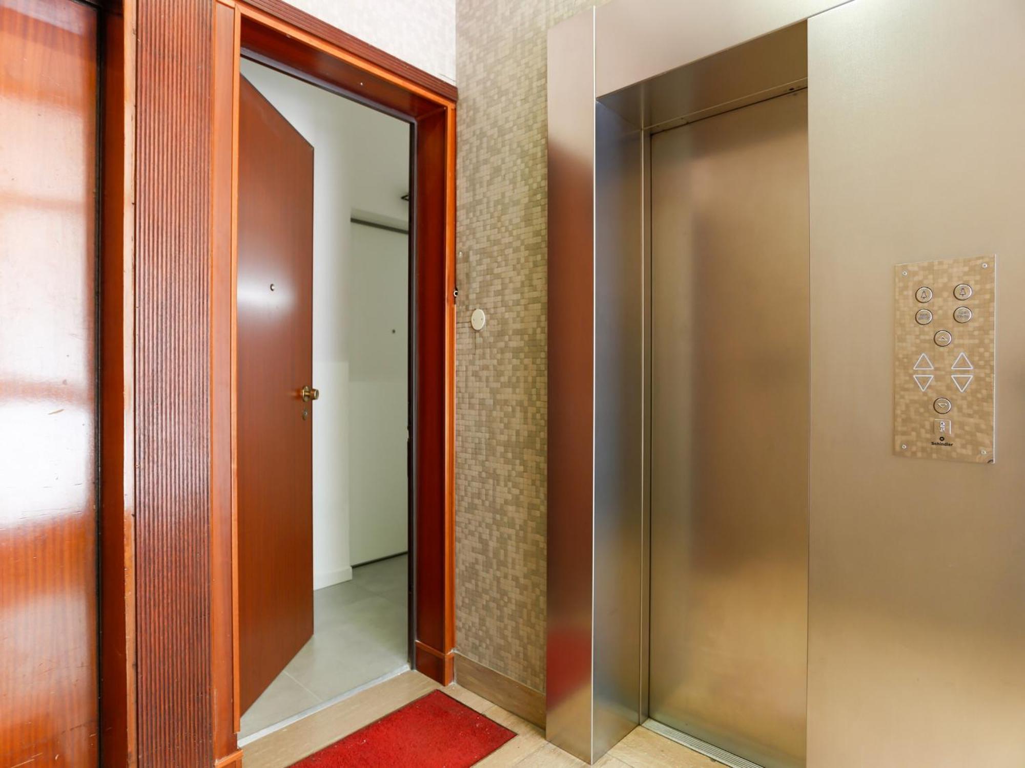 The Best Rent - Modern One Bedroom Apartment In San Babila Milano Dış mekan fotoğraf
