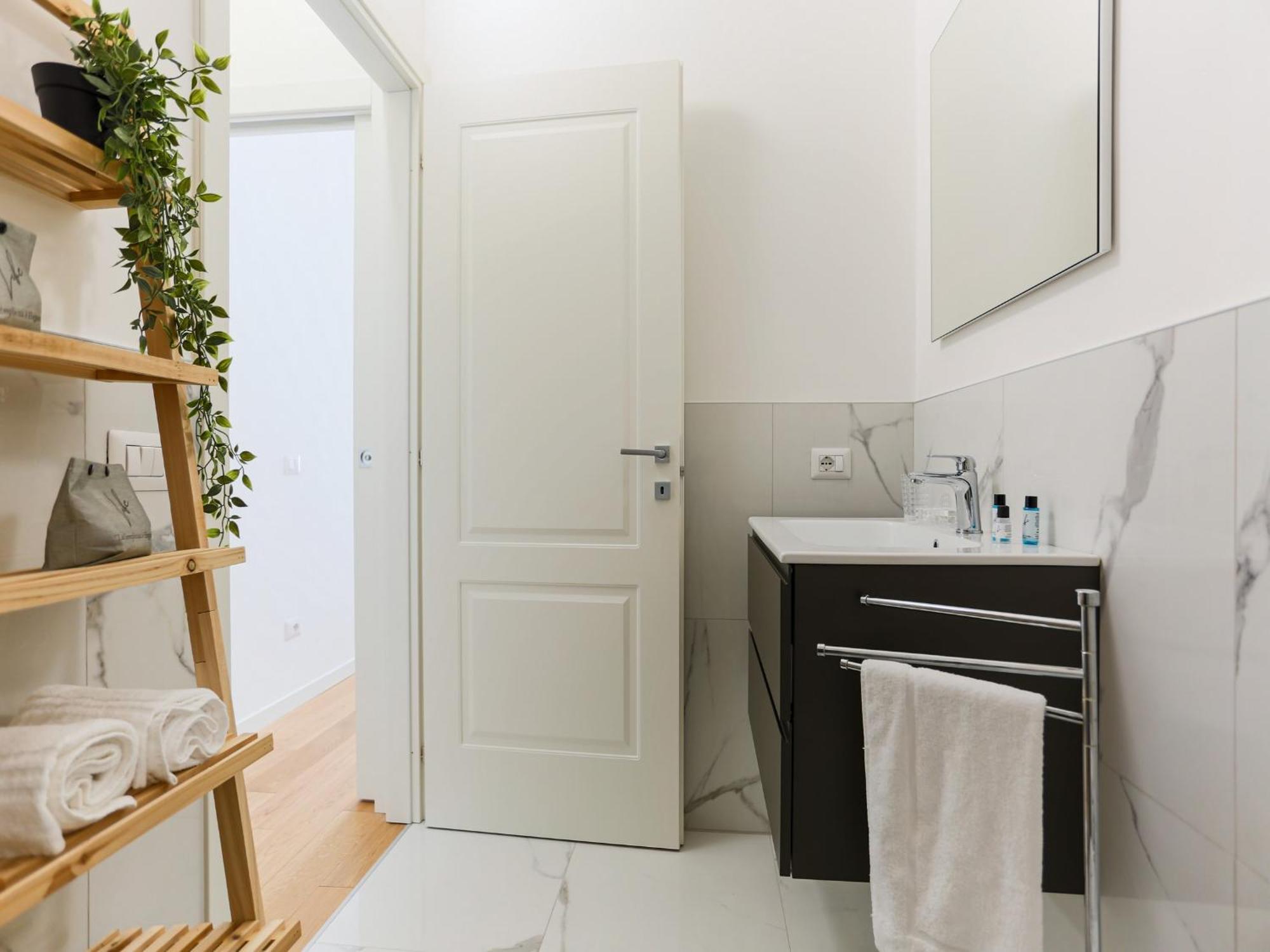 The Best Rent - Modern One Bedroom Apartment In San Babila Milano Dış mekan fotoğraf
